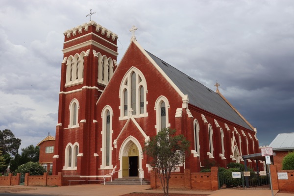 st-Laurent-Catholic-Church