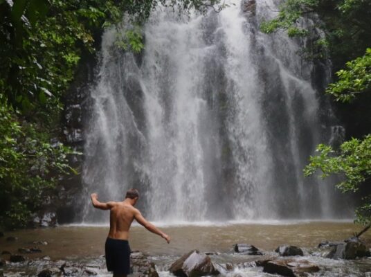 elinjaa falls robin