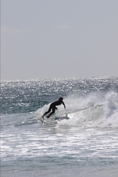 surfer byron bay