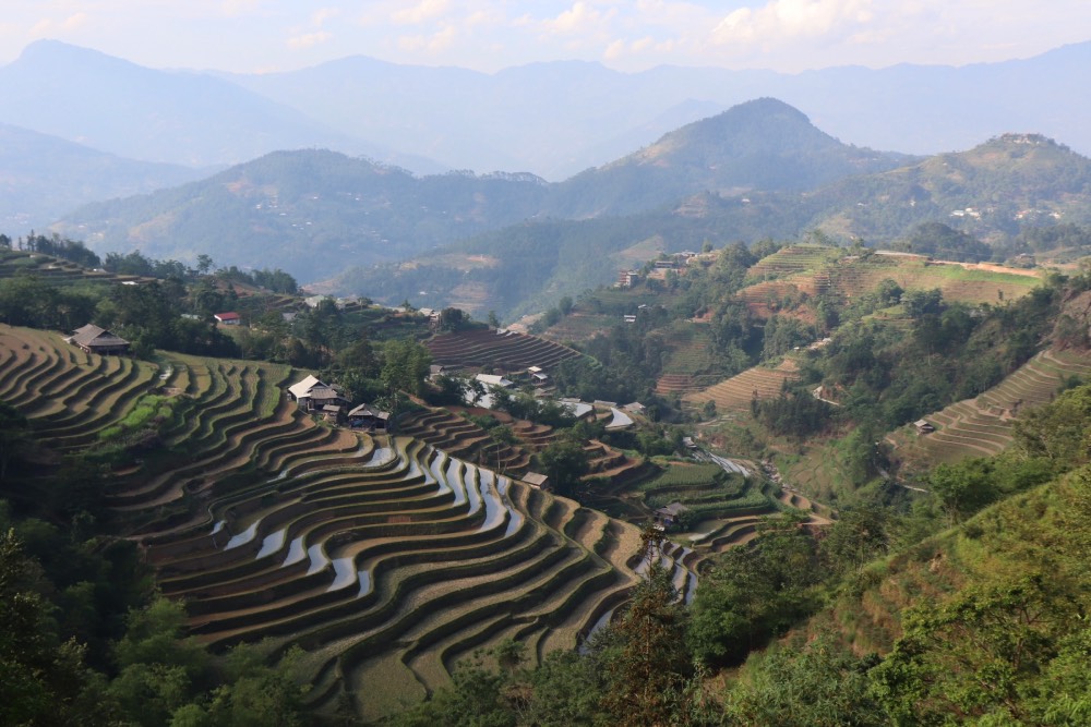 day 2 trek Hoang su phi