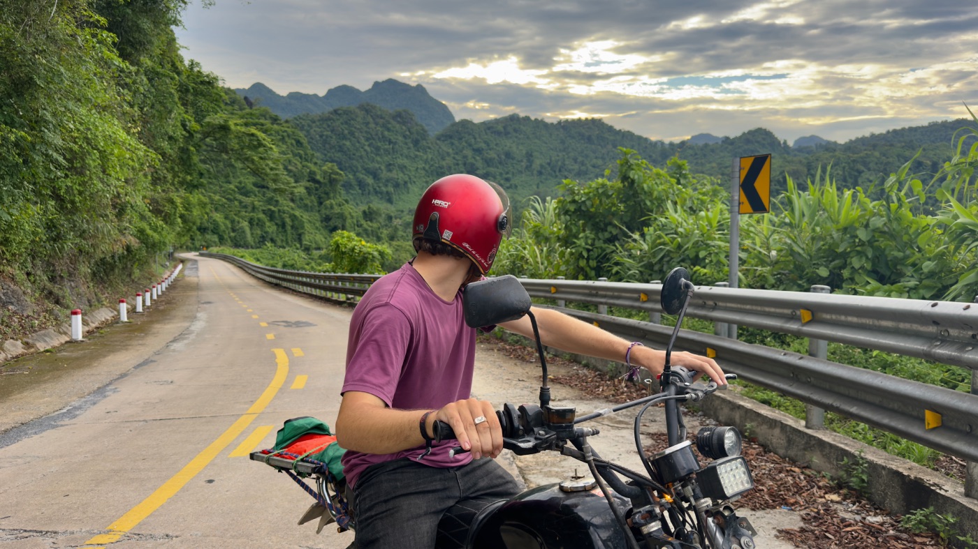 You are currently viewing Phong Nha