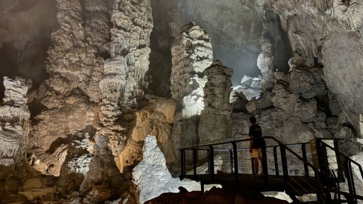 kong lor cave