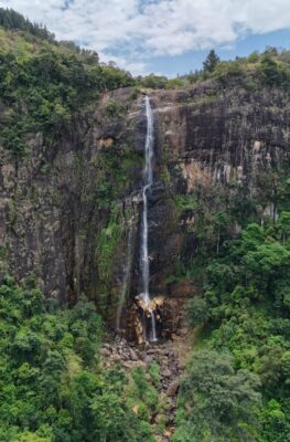 Diyaluma falls