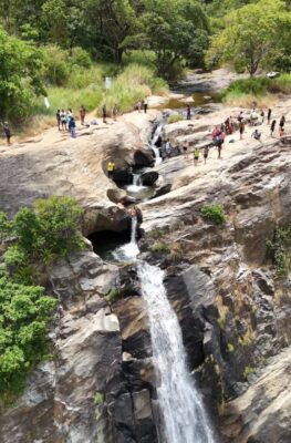 Diyaluma falls