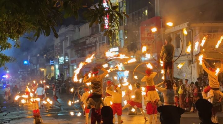 Esala Perahera