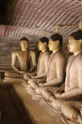 Le temple troglodyte de Rangiri