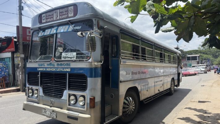 bus sri lanka